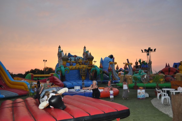 Kolandia Park - Air2jeux - Locations de jeux gonflables et bien plus encore